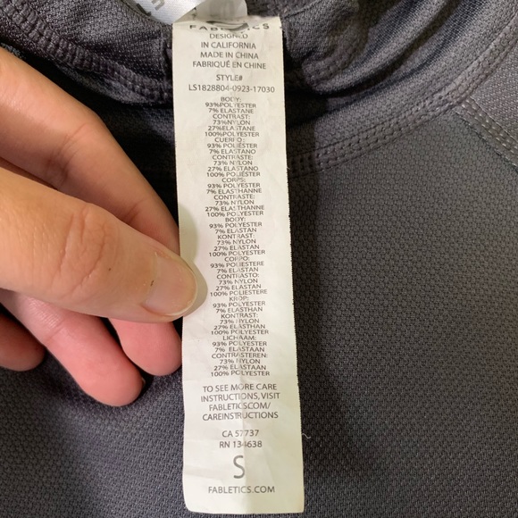 Fabletics Long sleeve pullover top - Picture 10 of 10